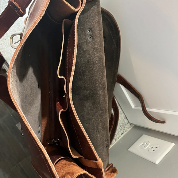 Saddleback Briefcase - Picture 5 of 6